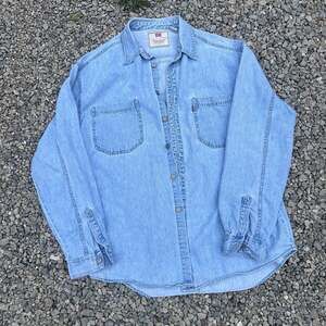 Levi's Vintage 90’s Light Wash Denim Button Down Shirt Size Large